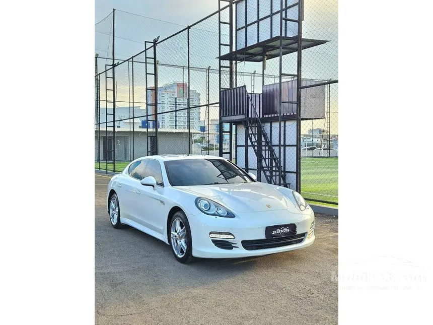 2012 Porsche Panamera Hatchback