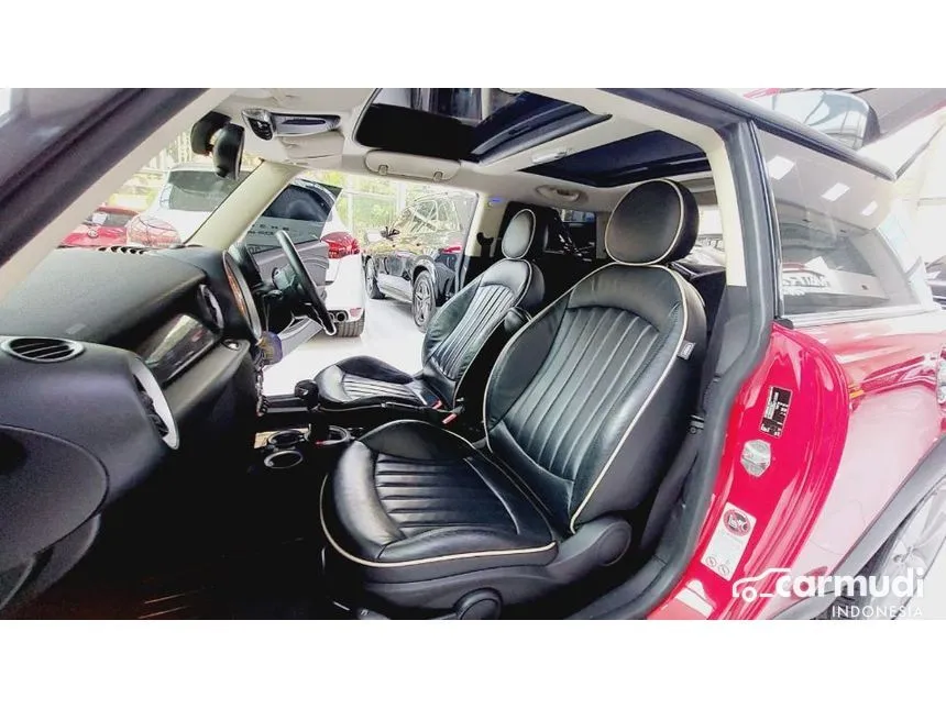 2012 MINI Cooper S Hatchback