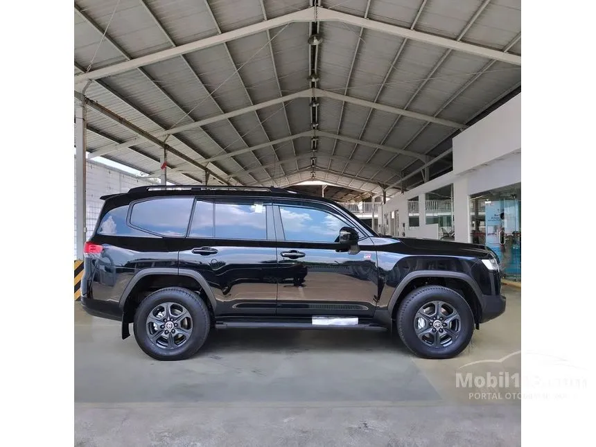 2026 Toyota Land Cruiser 300 GR-S SUV