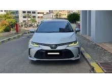 2021 Toyota Corolla Altis 1.8 V Sedan silver km 55 ribuan