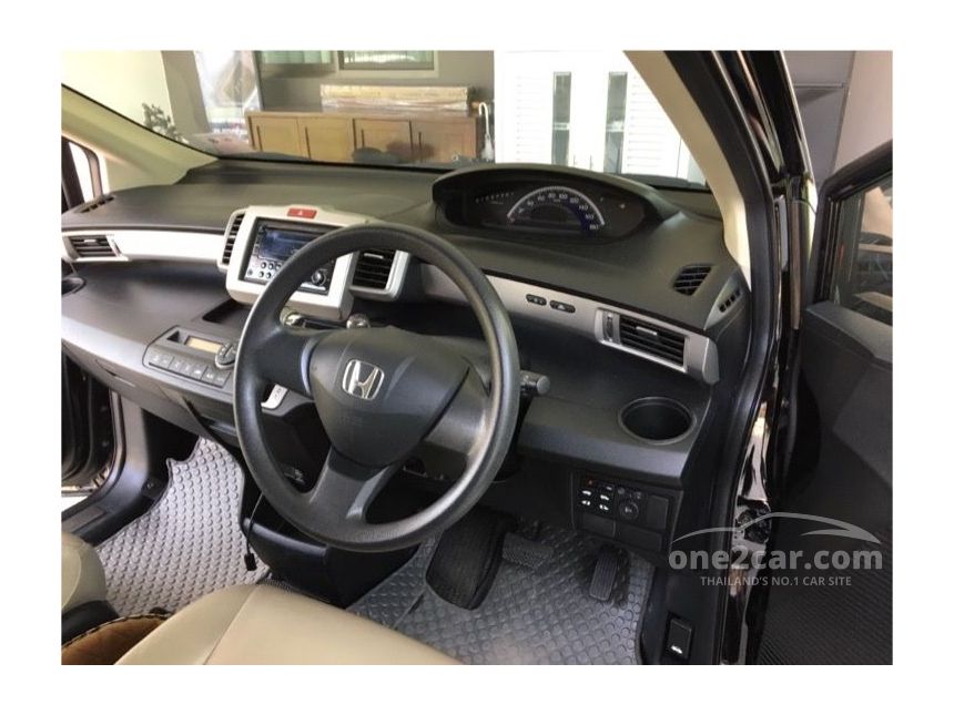 2014 Honda Freed SE Wagon