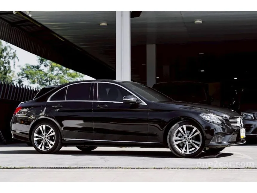 2022 Mercedes-Benz C220 d Avantgarde Sedan