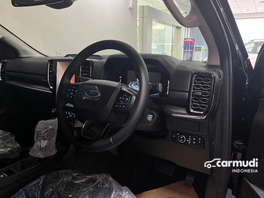 2025 Ford Everest Titanium SUV