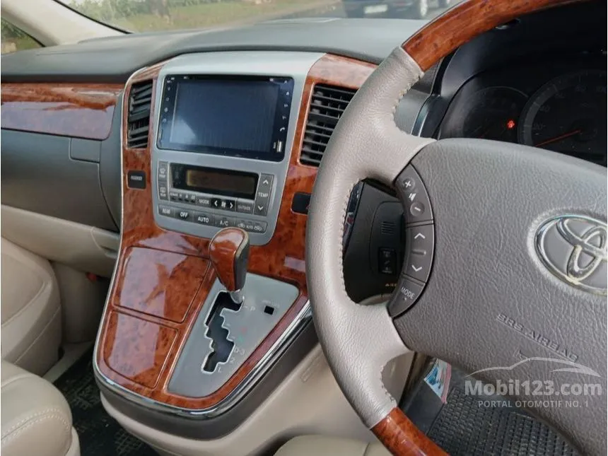 2004 Toyota Alphard V MPV