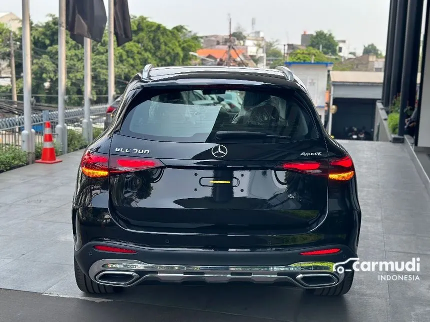 2025 Mercedes-Benz GLC300 AMG Line 4MATIC SUV