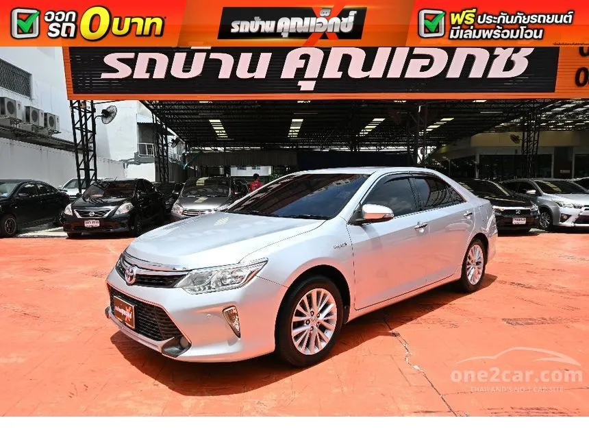 2016 Toyota CAMRY Hybrid Sedan
