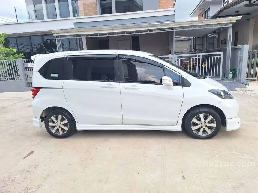 2011 Honda FREED SE Wagon