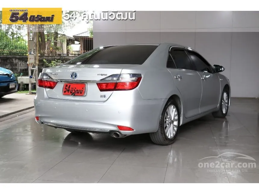 2017 Toyota Camry Hybrid Sedan
