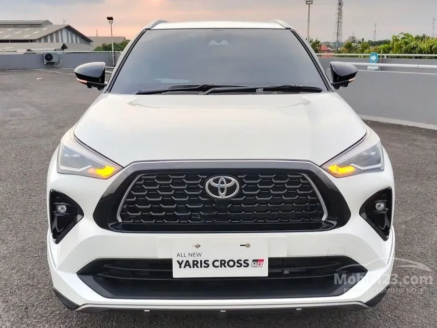 Jual Mobil Toyota Yaris Cross 2025 S with GR Parts Aero Pkg (Prem Clr) 1.5 di Jawa Barat Automatic SUV Putih Rp 285.000.000