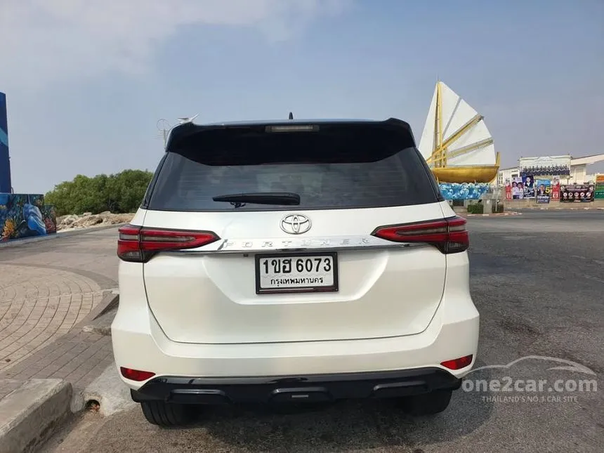 2021 Toyota FORTUNER V SUV