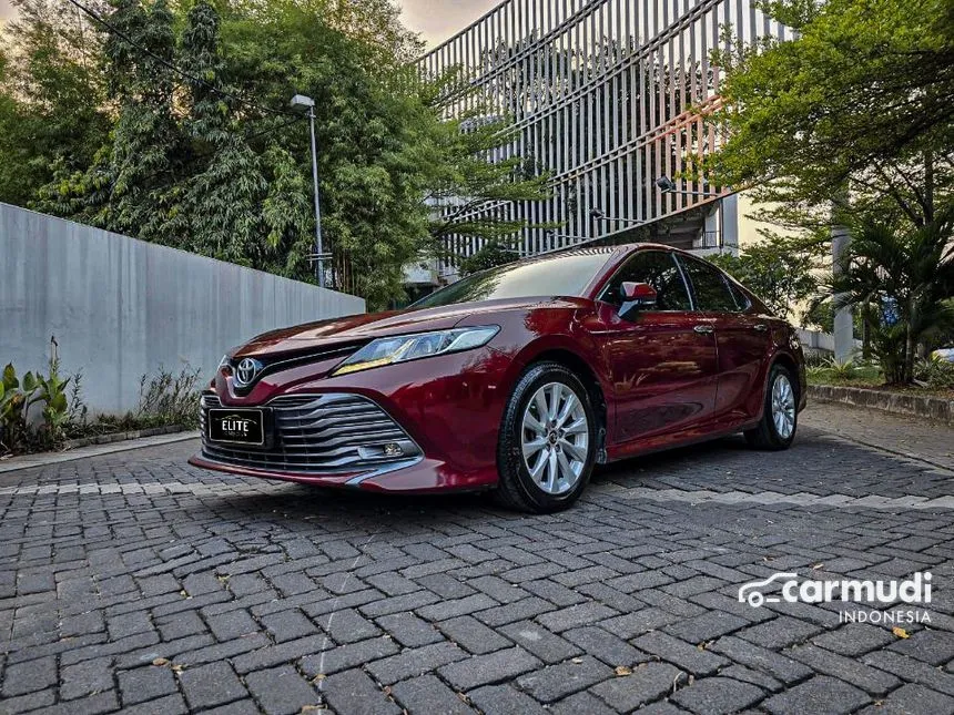 2019 Toyota Camry V Sedan