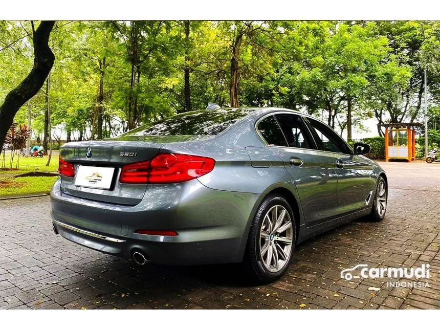 2018 BMW 520i Luxury Sedan