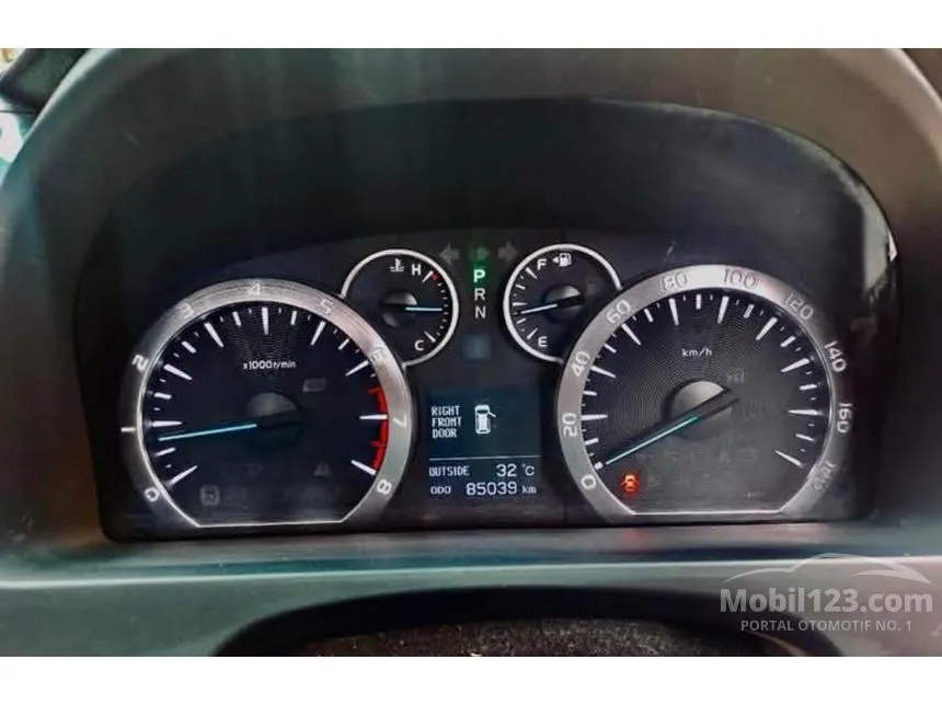 2014 Toyota Alphard G MPV
