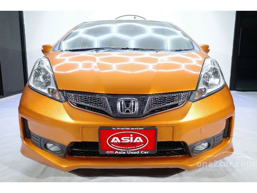2011 Honda JAZZ SV Hatchback