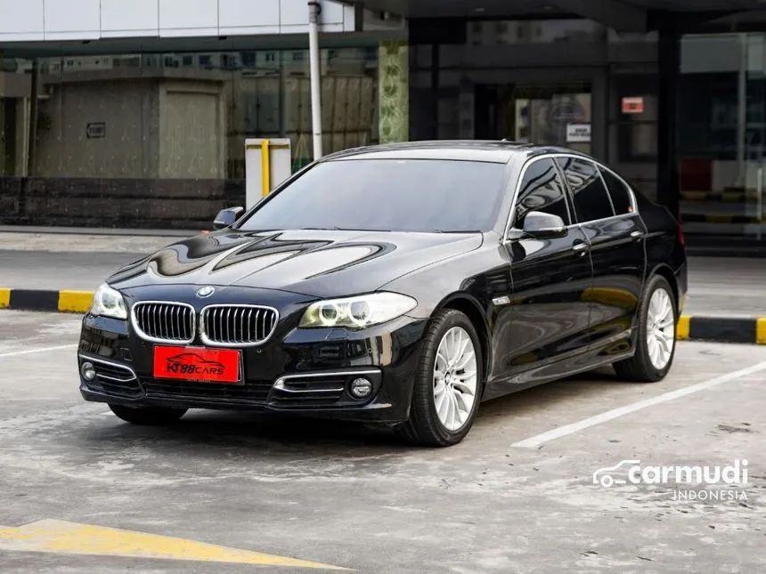 2015 BMW 528i Luxury Sedan