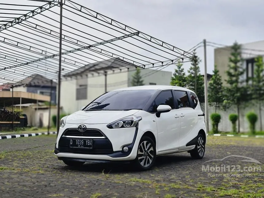 Jual Mobil Toyota Sienta 2019 V 1.5 di Jawa Barat Automatic MPV Putih Rp 223.000.000