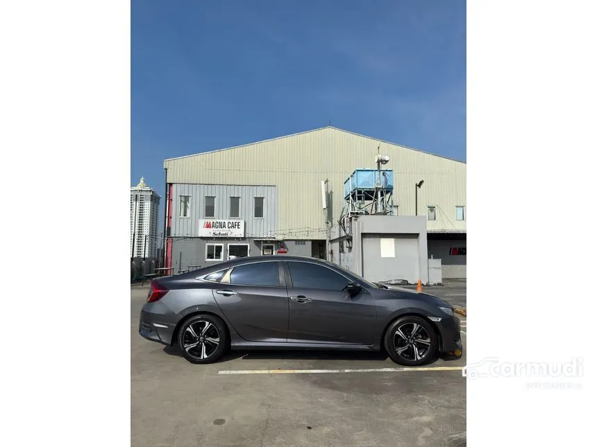2017 Honda Civic ES Sedan