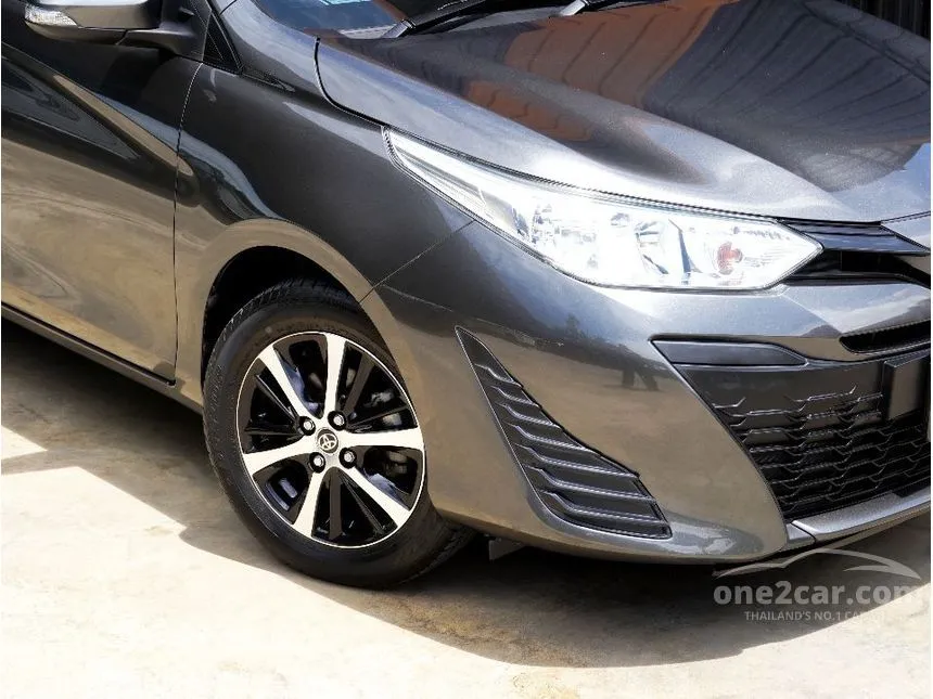 2019 Toyota YARIS E Hatchback