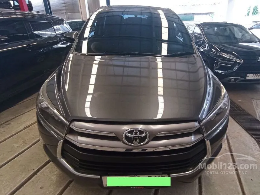 Jual Mobil Toyota Kijang Innova 2018 G 2.4 di Banten Automatic MPV Abu