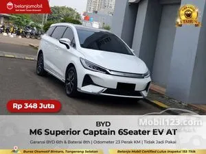 2025 BYD M6 Superior Captain 6 Seater MPV