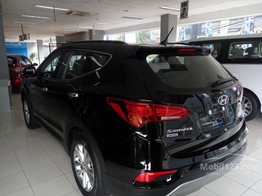 Jual Mobil  Hyundai Santa Fe 2019 Limited  Edition  2 2 di 