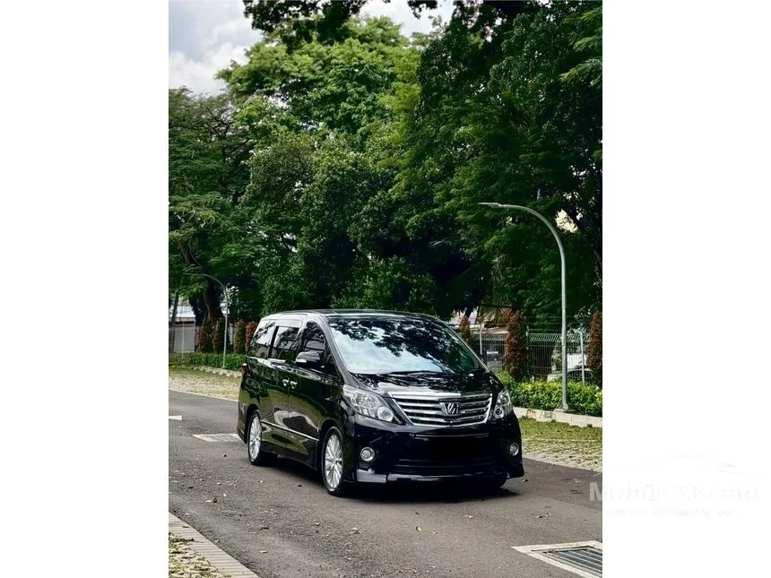 2014 Toyota Alphard SC MPV