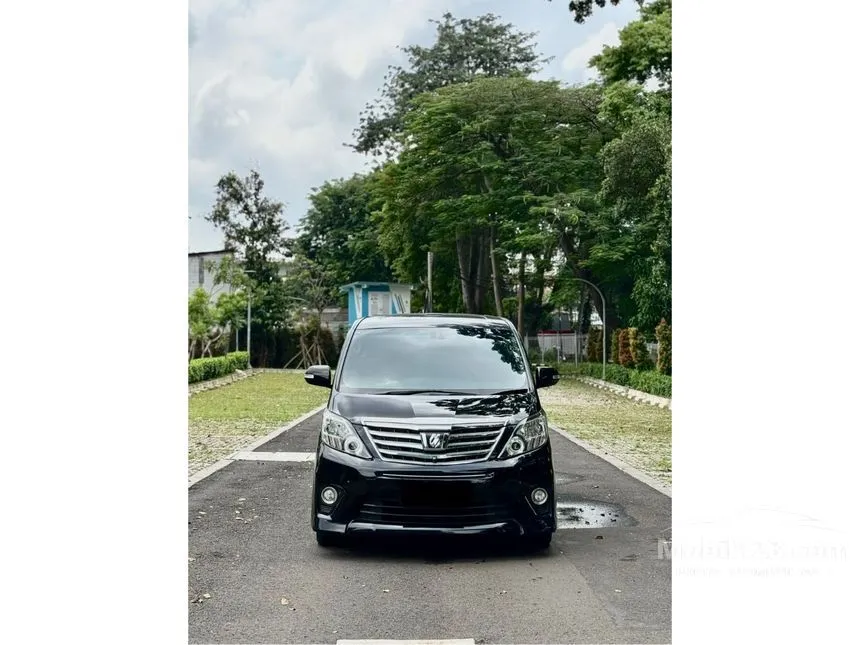 2014 Toyota Alphard SC MPV