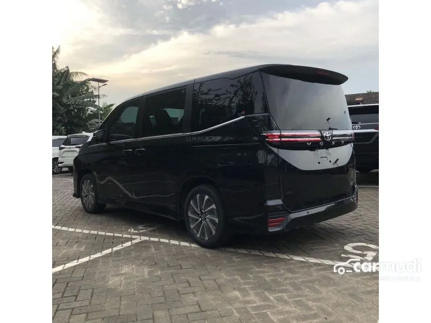 2024 Toyota Voxy Van Wagon