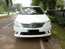 Jual Cepat Toyota Kijang Innova V 2.0 AT 2013 Putih, Kondisi Orisinil, Siap Pakai