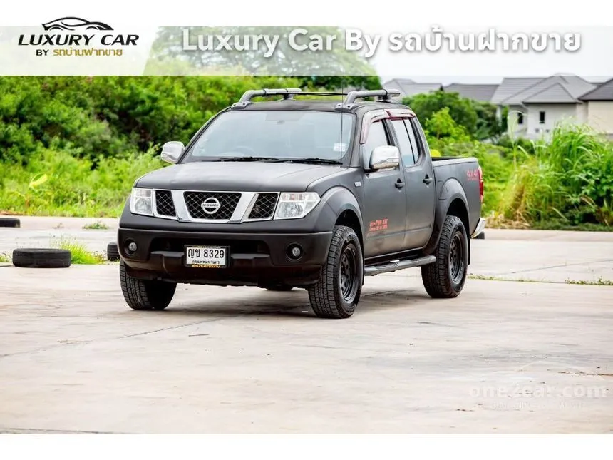 2011 Nissan Frontier Navara LE Double Cab Pickup