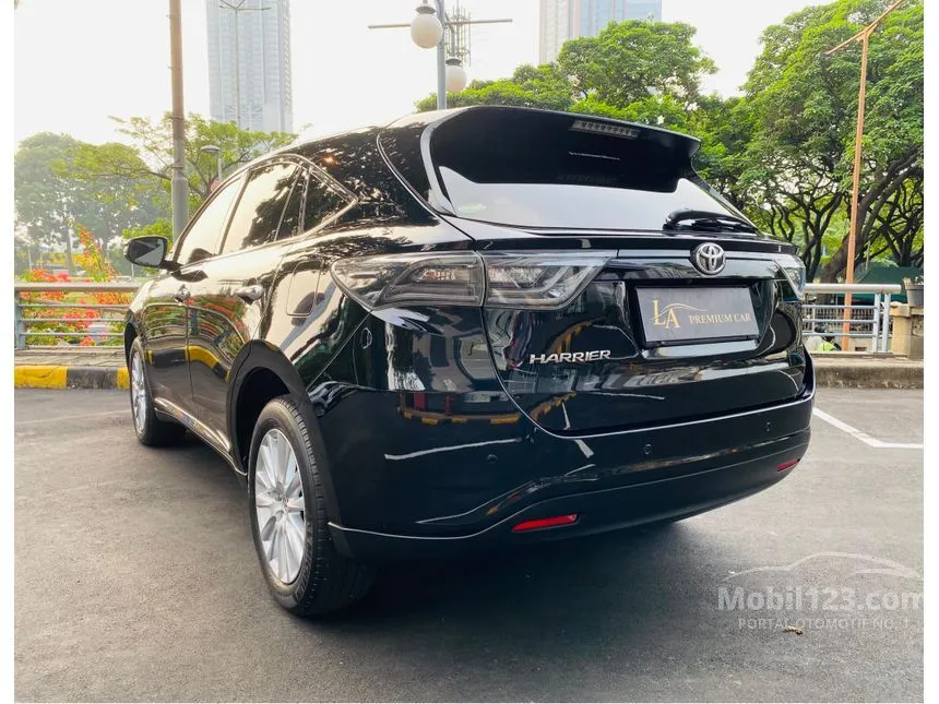 2015 Toyota Harrier SUV