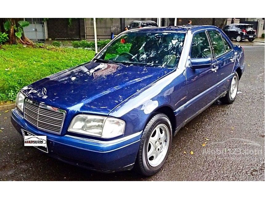 Jual Mobil  Mercedes  Benz C230 1997 2 3 Automatic 2 3 di 