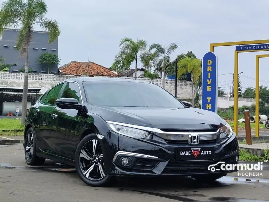 2018 Honda Civic ES Sedan