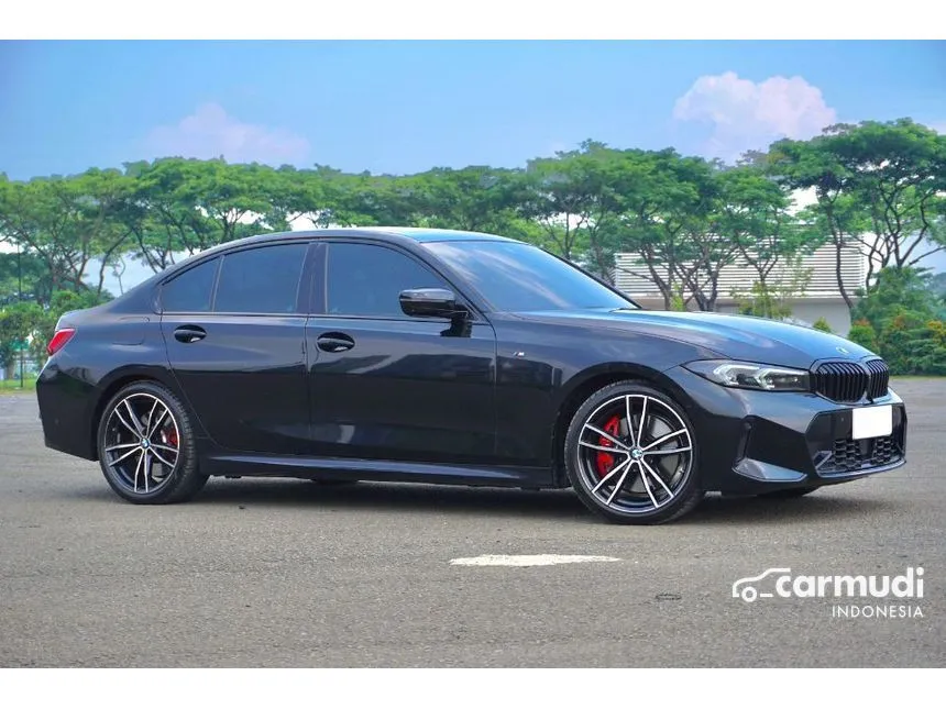 2023 BMW 330i M Sport Pro Sedan