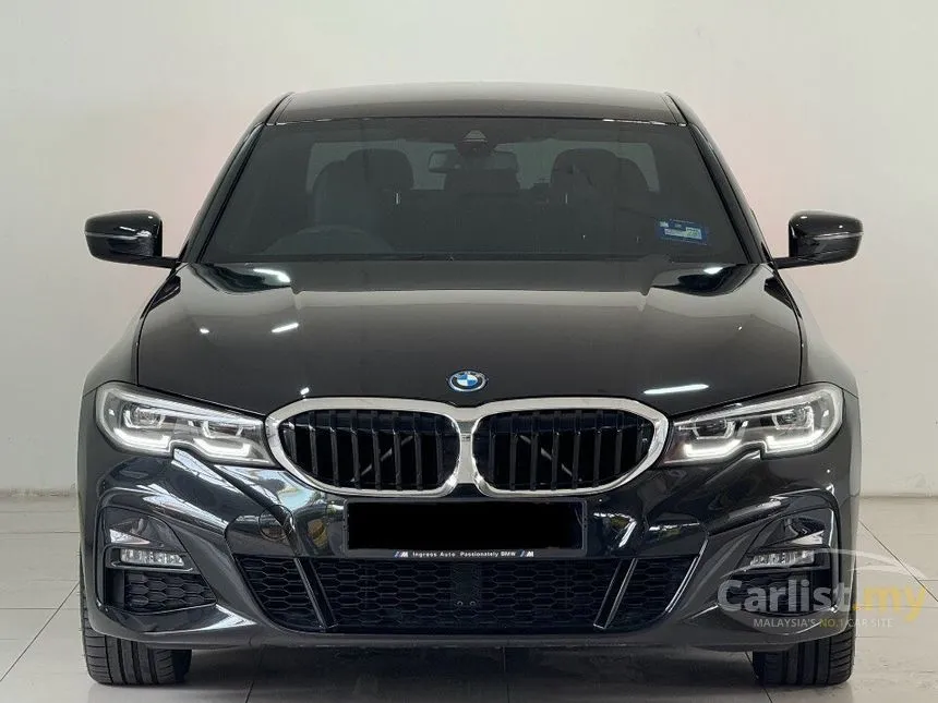 2022 BMW 330e M Sport Sedan