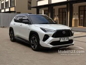 2023 Toyota Yaris Cross 1.5 S HV (Premium colour) SUV/Hybrid/TSS/Two Tone_TERMURAH
