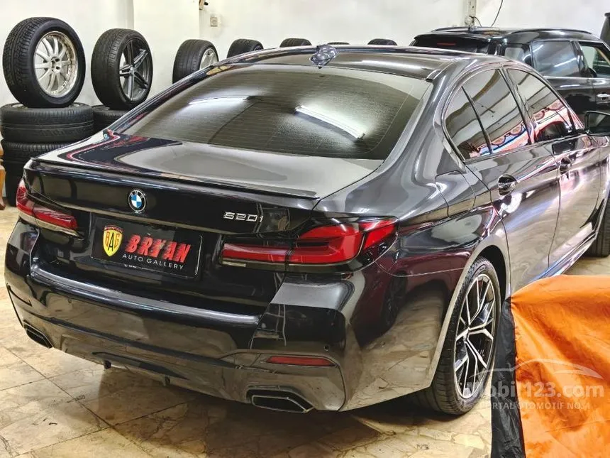 2023 BMW 520i M Sport Sedan
