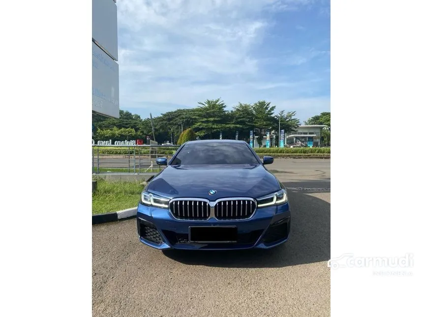 Jual Mobil BMW 520i 2021 M Sport 2.0 di DKI Jakarta Automatic Sedan Biru Rp 889.000.000