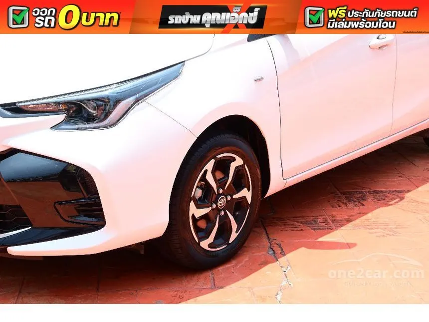 2023 Toyota YARIS Entry Hatchback