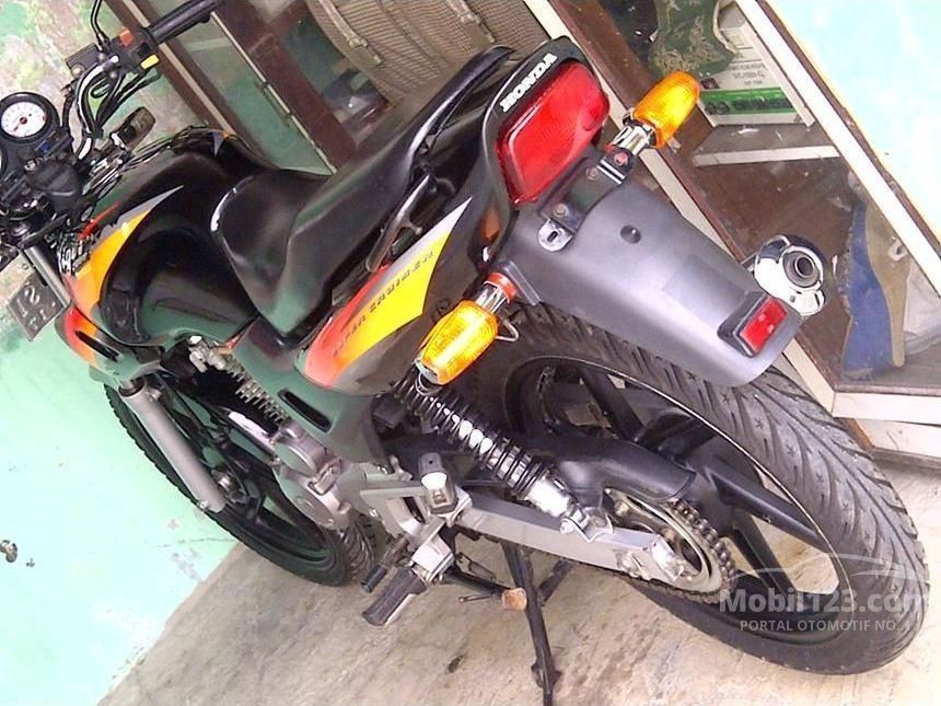 Jual Motor Honda Tiger 2000 2000 0.2 di Jawa Barat Manual 