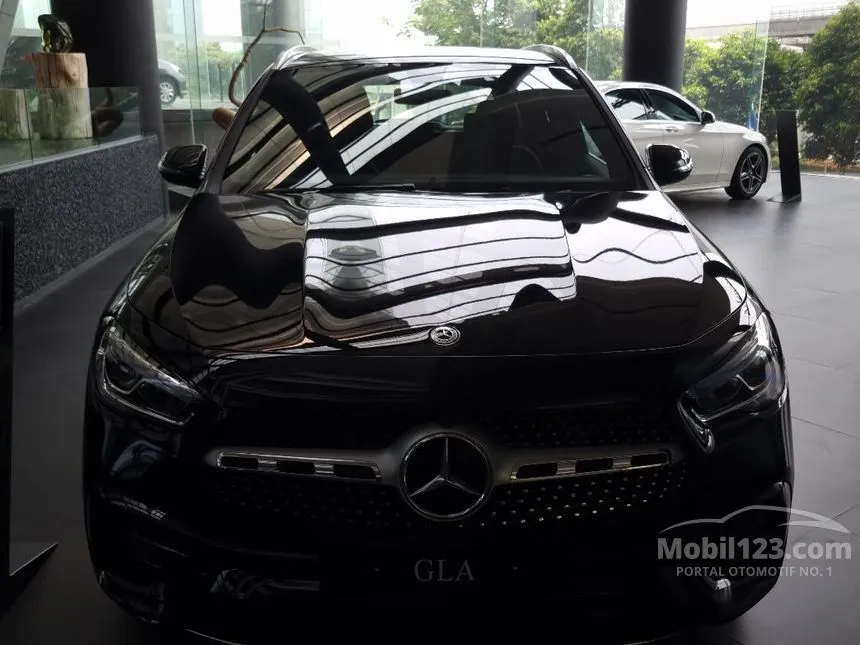 2021 Mercedes-Benz GLA200 AMG Line SUV