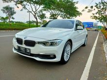 2018 BMW 320i 2.0 Luxury Sedan