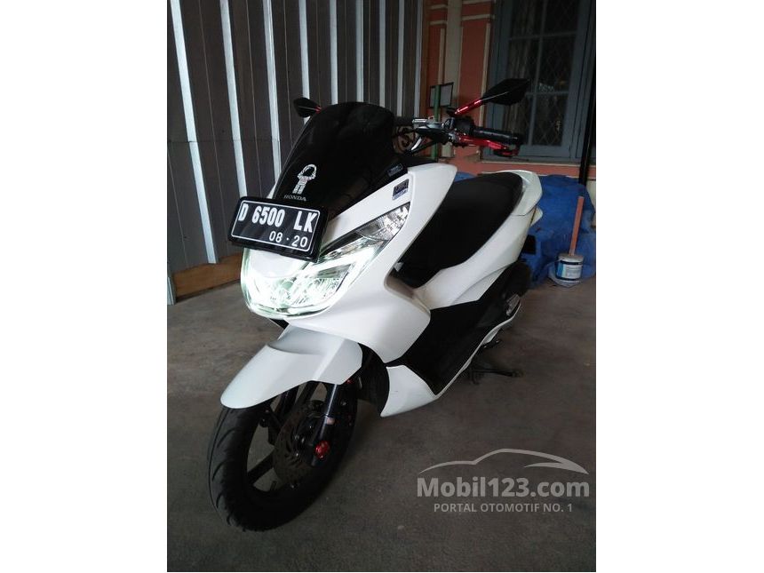 Jual Motor Honda PCX 2015 di Jawa Barat Automatic Others Putih