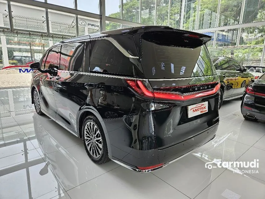 2024 Lexus LM 350h 4 Seater MPV