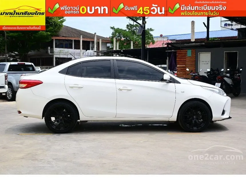 2020 Toyota Yaris Ativ Entry Sedan
