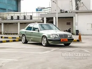 1988 Mercedes-Benz 200 2.0 Sedan