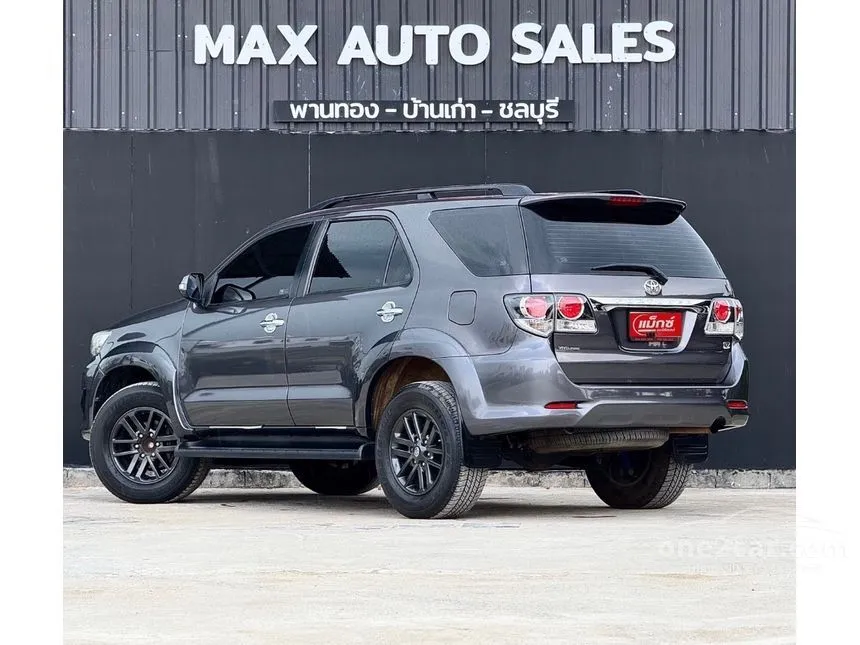 2015 Toyota FORTUNER V SUV