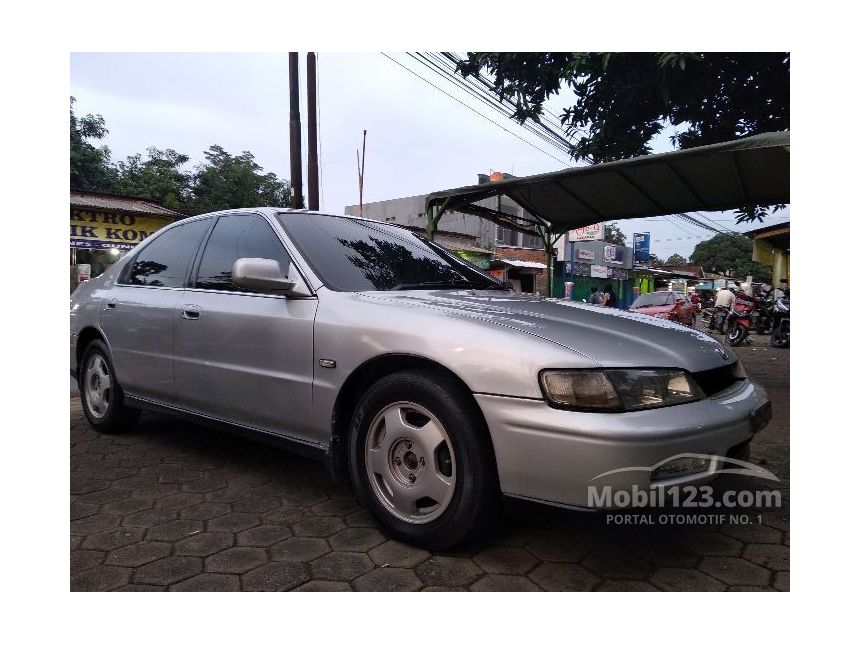 Jual Mobil  Honda  Accord  1994 Manual 2 2 di Jawa  Tengah  