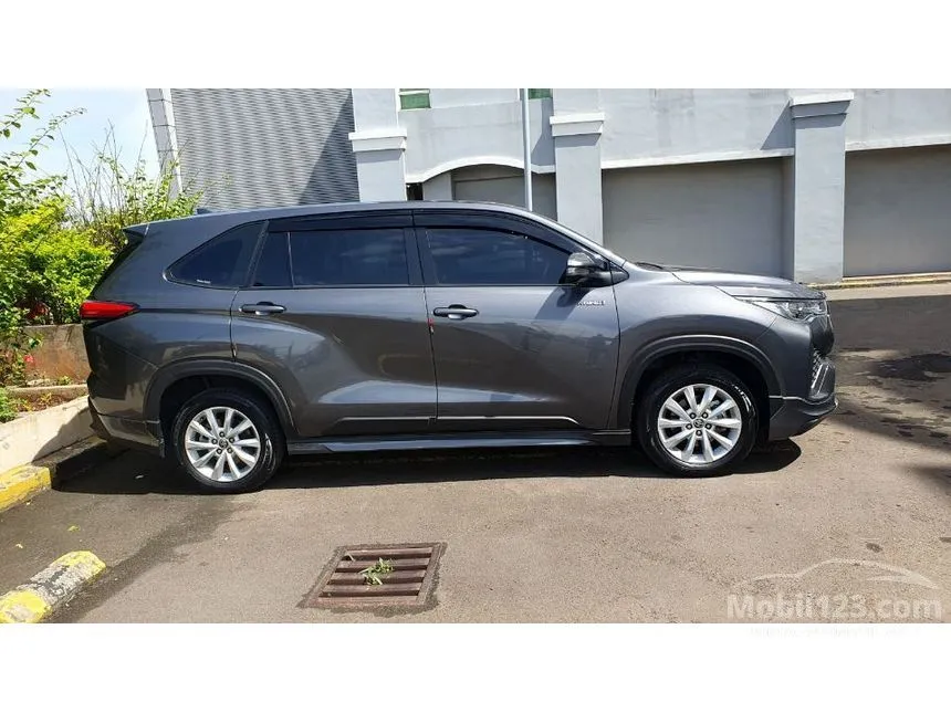 2025 Toyota Kijang Innova Zenix V HV Modellista (Premium Color) MPV