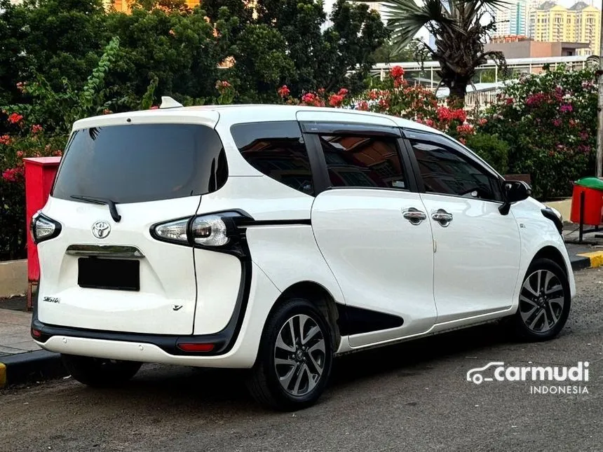 2017 Toyota Sienta V MPV